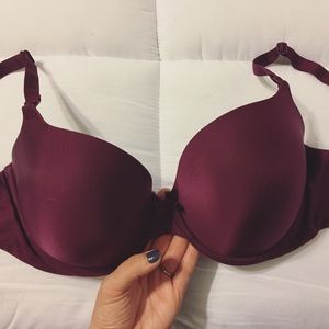Victoria’s Secret Lightly Lined T-Shirt Bra